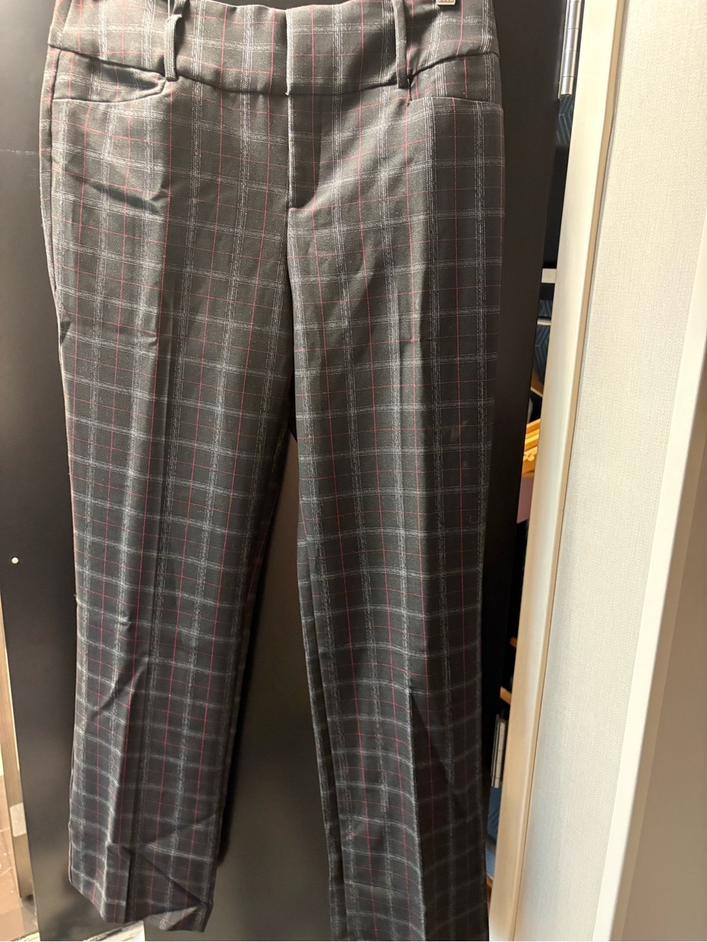 Tummy control apt 9 kohls nwt Black Plaid red / grey  boot cut dress pants nwt